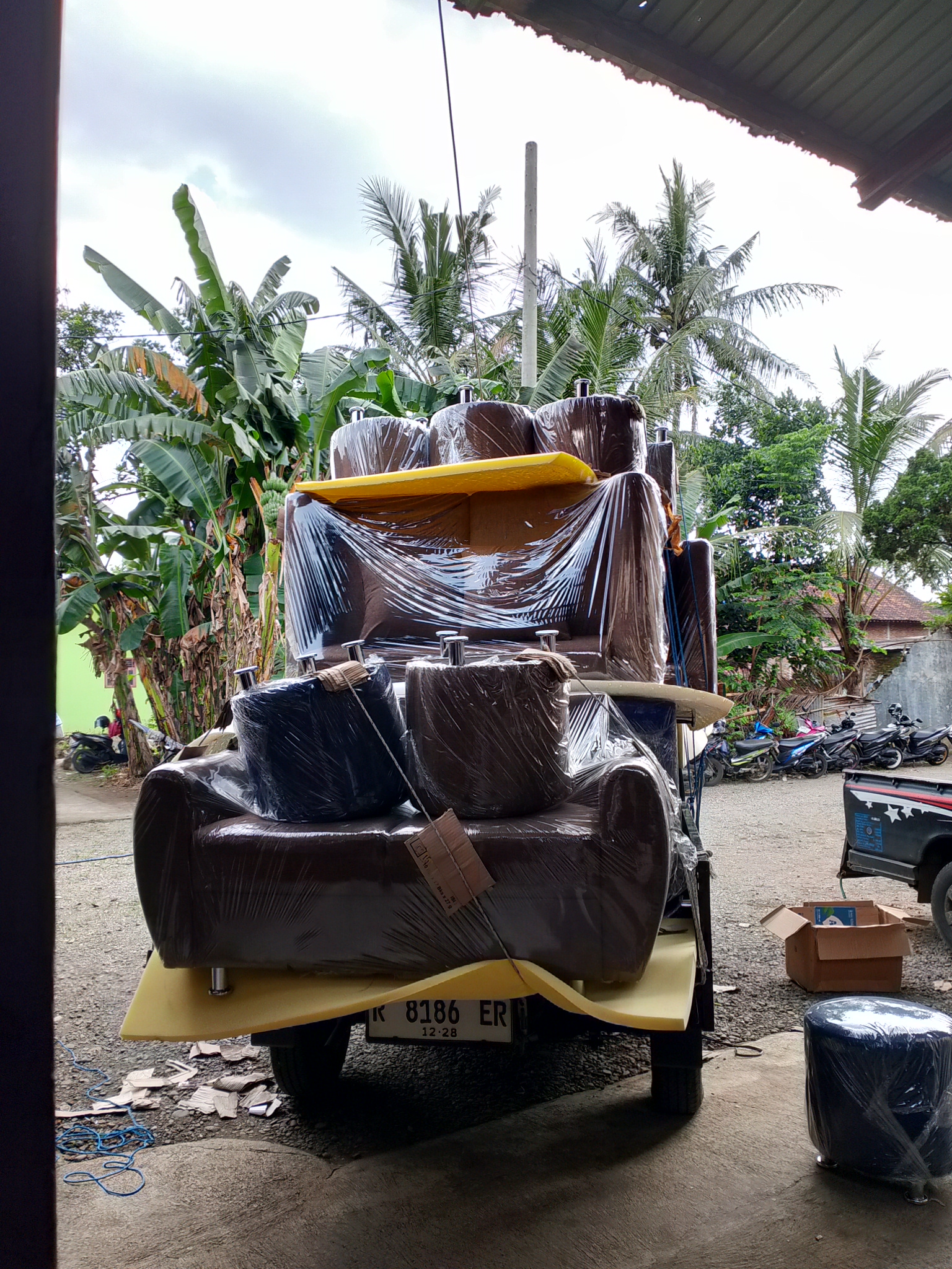 Pengiriman Furniture