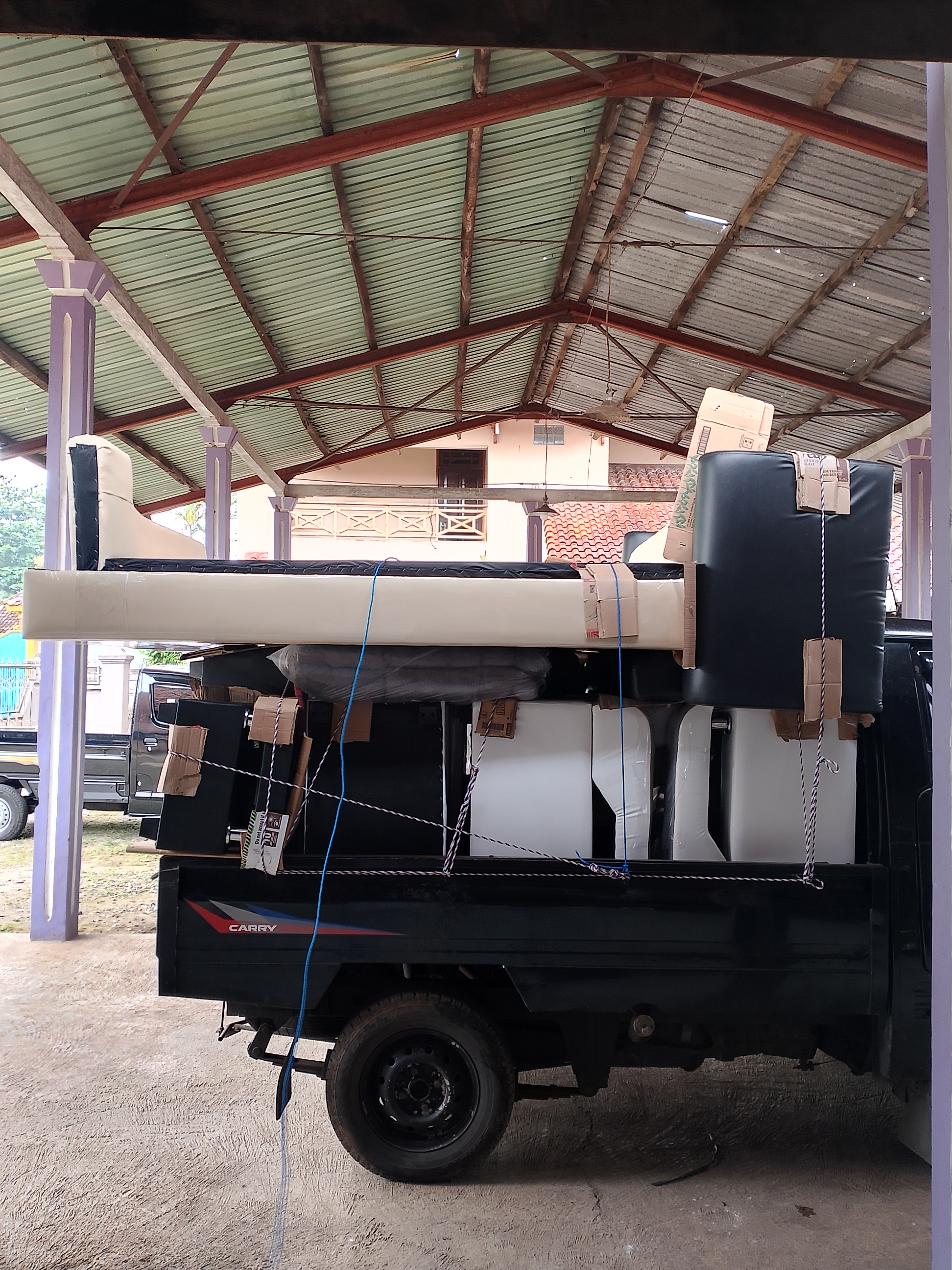 Pengiriman Furniture