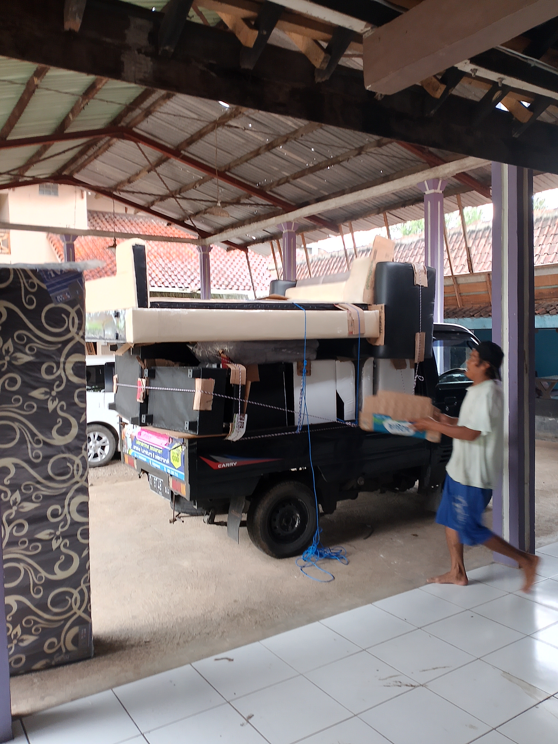 Pengiriman Furniture